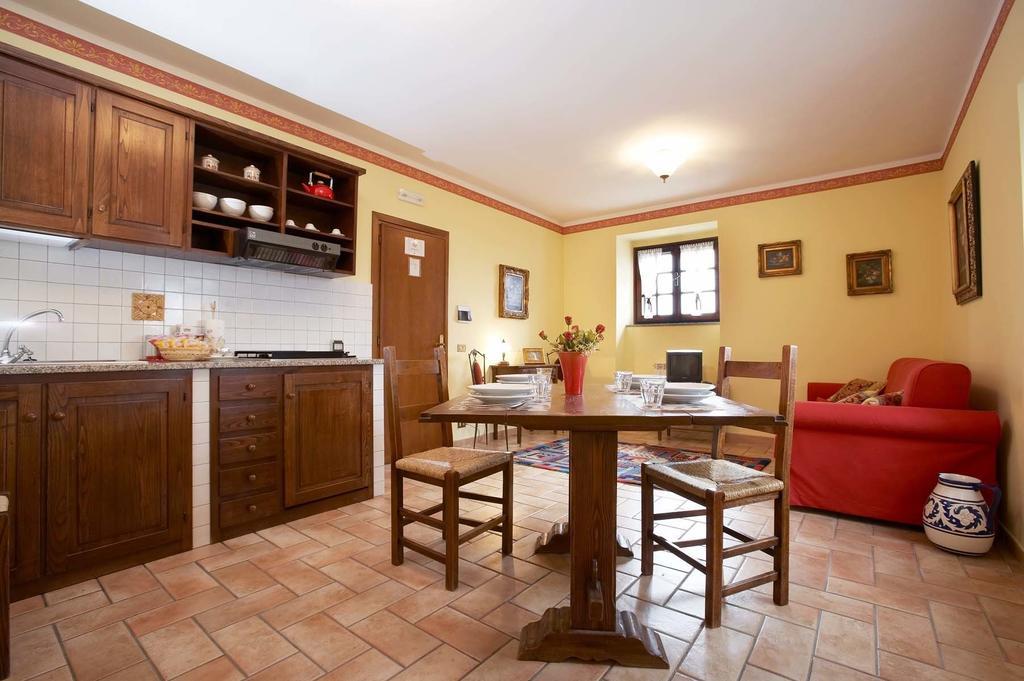 Casale Favilluta Casa de hóspedes Petrignano Quarto foto