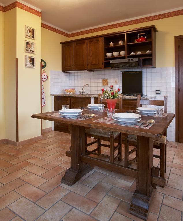 Casale Favilluta Casa de hóspedes Petrignano Quarto foto